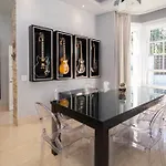 Sunny Sea Point Home